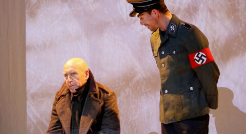 Gerold Schumann met en scène Vie et destin, adapté avec René Fix du chef-d’œuvre de Vassili Grossman, intense et poignante exploration des rouages totalitaires - Critique sortie Théâtre Alfortville Théâtre studio Alfortville