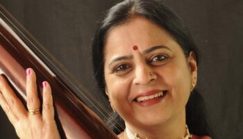 Bharathi Prathap, une chanteuse tout en cordes subtiles. - Critique sortie Jazz Paris Théâtre de la Ville - Théâtre des Abbesses