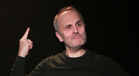 « De la nécessité d’avoir un super-héros dans sa vie », un spectacle amusant de Jérémy Prevost et Dorothée Moreau - Critique sortie Théâtre 75011 Paris Théâtre La Flèche