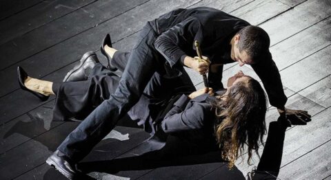 Anne-Laure Liégeois porte «Phèdre» à un haut niveau de radicalité - Critique sortie Théâtre _Châtenay-Malabry l'Azimut - Théâtre La Piscine