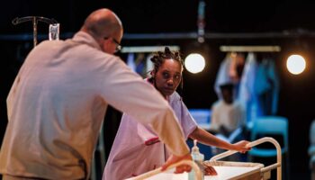 « Pratique de la ceinture, ô ventre » de Vanessa Amaral met en lumière une pathologie féminine – le fibrome utérin – - Critique sortie Théâtre saint denis TGP Théâtre Gérard Philipe - CDN de Saint-Denis