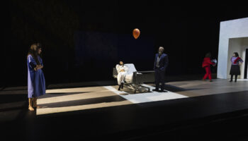 Christophe Rauck monte « Anatomie d’un suicide » d’Alice Birch, partition complexe qui gagne le pari de la virtuosité et de l’exigence - Critique sortie Théâtre Nanterre Nanterre-Amandiers