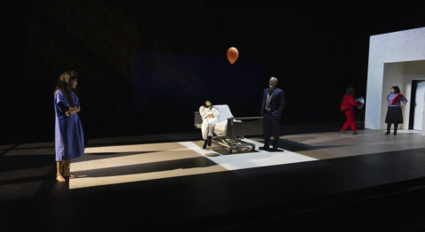 Christophe Rauck monte « Anatomie d’un suicide » d’Alice Birch, partition complexe qui gagne le pari de la virtuosité et de l’exigence - Critique sortie Théâtre Nanterre Nanterre-Amandiers