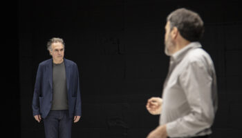 Émilie Charriot réunit trois extraordinaires comédiens pour explorer les mystères de « L’Amante anglaise » - Critique sortie Théâtre Paris ATELIERS BERTHIER