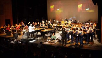 L’Ensemble TM+ nous fait vibrer à l’unisson avec « Symphonie villes-monde » - Critique sortie Jazz / Musiques Nanterre Maison de la musique de Nanterre