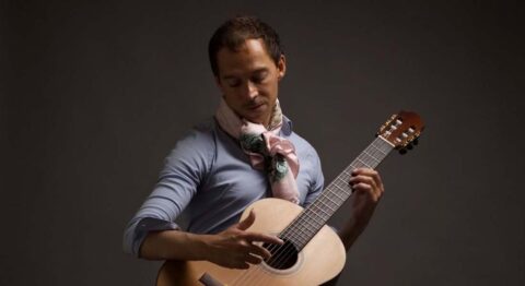 Yamandu Costa et Thibault Cauvin, les deux guitaristes dans « Acordo magico » - Critique sortie Jazz / Musiques Paris Théâtre de la Ville