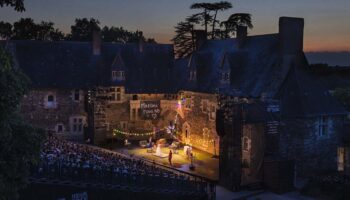 Jean Robert-Charrier continue de dessiner une ligne de programmation éclectique et ambitieuse - Critique sortie  Angers Anjou Théâtre