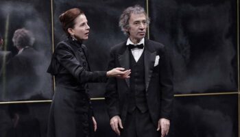 « Le Misanthrope » de Georges Lavaudant entrelace brillamment vérité intime et masque social - Critique sortie 