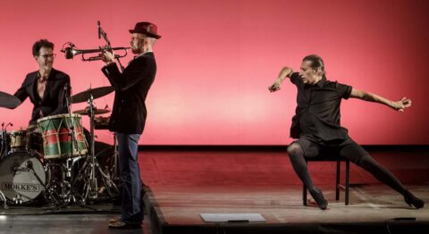 « A new Sketches of Spain » :  Israel Galván plonge sa nouvelle création dans la musique de Miles Davis avec le trompettiste prodige Michael Leonhart - Critique sortie Danse Montpellier Théâtre de l’Agora