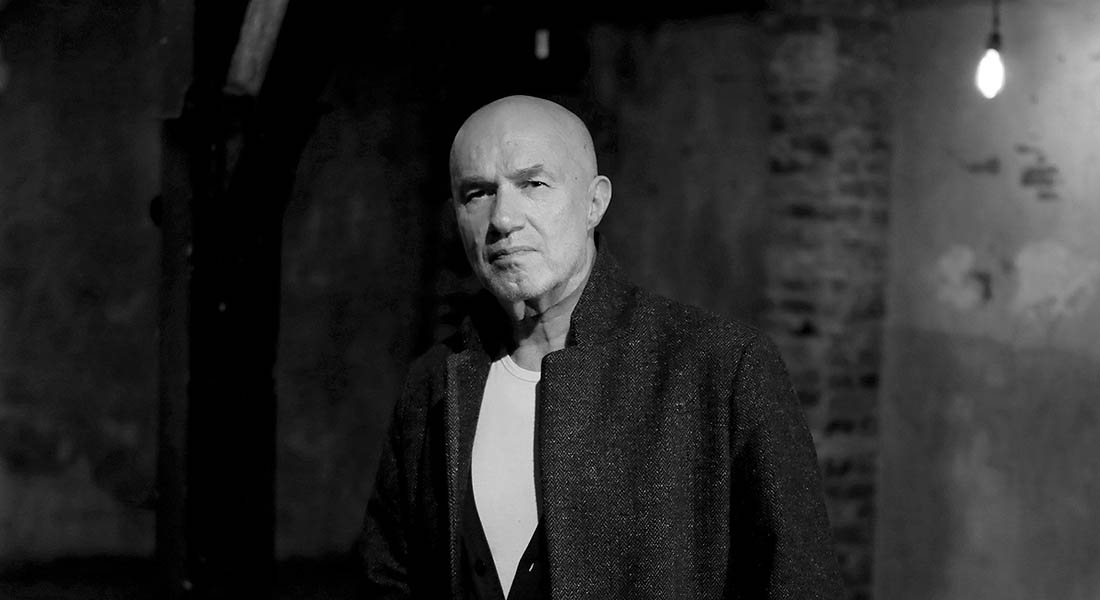 Pierre Martot, interprète et metteur en scène du « Mythe de Sisyphe », rencontre ! - Critique sortie Théâtre Paris Théâtre Essaïon
