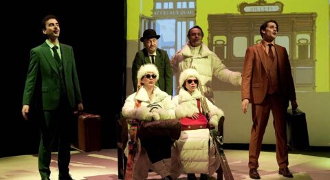En route pour les Alpes suisses avec Frédérique Lazarini qui redonne vie au « Voyage de Monsieur Perrichon » de Labiche. - Critique sortie Avignon / 2025 Avignon Avignon Off. Théâtre du Chêne Noir