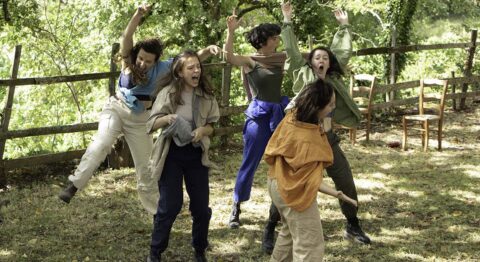 Où sont nos héroïnes ? Ambre Matton part à leur recherche dans « SOLDATE ». - Critique sortie Avignon / 2025 Avignon Avignon Off. LaScierie