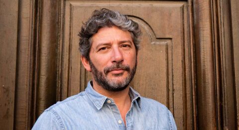 Steeve Brunet s’invite « À La Barre » du Tribunal d’Avignon pour examiner le traitement des violences faites aux femmes. - Critique sortie Avignon / 2025 Avignon Avignon Off. La Manufacture