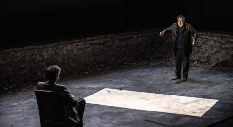 Emmanuel Noblet adapte « Article 353 du Code pénal » de Tanguy Viel, le point de bascule d’une vie entravée. - Critique sortie Avignon / 2025 Avignon Avignon Off. Le 11. Avignon