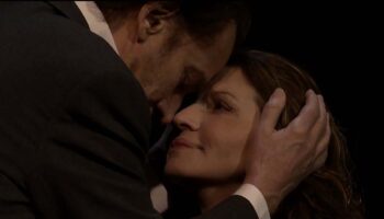 Jean-Marie Galey et Teresa Ovidio analyse la passion épistolaire dans « Camus-Casarès, une géographie amoureuse ». - Critique sortie Avignon / 2025 Avignon Avignon Off. Théâtre Essaïon Avignon
