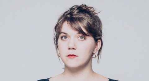 Pour son opéra itinérant, Jeanne Desoubeaux choisit « Carmen » et conjure le féminicide. - Critique sortie Avignon / 2025 Villeneuve-lès-Avignon Avignon Off. Festival Villeneuve en scène. Ecole Montolivet