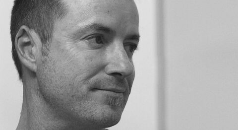 La tragédie des migrants retracée dans « Les Chants anonymes » de Philippe Malone, mis en scène par Élisabeth Marie - Critique sortie Avignon / 2025 Avignon Avignon Off. L'Entrepôt