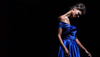 Lucas Borzykowski dépeint « Clytemnestre » la scandaleuse, adultère, mauvaise mère et reine maudite. - Critique sortie Avignon / 2025 Avignon Avignon Off. Théâtre du Train Bleu