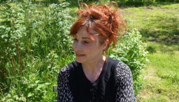 « Croî(t)re ? La fulgurante chute de Mme Gluck et son irrésistible ascension » de Sarah Pèpe - Critique sortie Avignon / 2025 Avignon Avignon Off. Théâtre des Lila’s