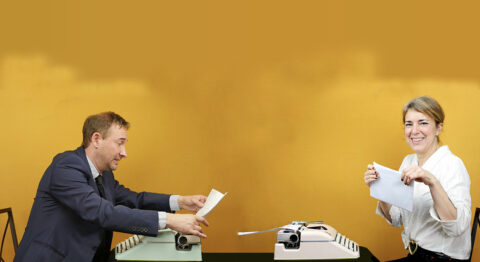 « Les Dactylos » de Murray Schisgal par Éric Chantelauze illustre la monotonie du quotidien. - Critique sortie Avignon / 2025 Avignon Avignon Off. Théâtre Le Petit Louvre