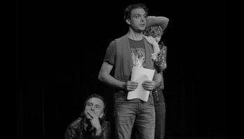 « Dans la forêt (lointaine) », un road-trip chaotique par Clément Marchand. - Critique sortie Avignon / 2025 Avignon Avignon Off. Théâtre des Corps Saints