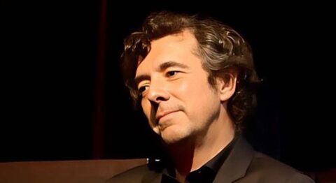 « Douze – La Vie en alexandrins », un premier spectacle de Jean-Pierre Brouillaud qui célèbre le vers. - Critique sortie Avignon / 2025 Avignon Avignon Off. Maison de la parole