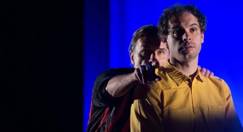 « Frère(s) », aux origines du théâtre de Clément Marchand, une comédie réussie sur le monde de la gastronomie. - Critique sortie Avignon / 2025 Avignon Avignon Off. Théâtre des Corps Saints