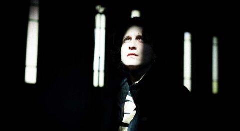 « Holden » de Marilyn Leray, déambulation dans l’esprit sinueux du personnage de « L’Attrape-cœurs » de J.D. Salinger - Critique sortie Avignon / 2025 Avignon Avignon Off. La Manufacture