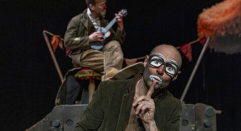 OKIDOK signe « in petto », une clownerie sans paroles et pleine d’humanité - Critique sortie Avignon / 2025 Avignon Avignon Off. La Factory