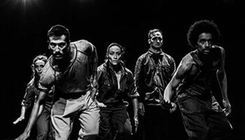 « Isicathulo » mêle percussion corporelle et authenticité avec Simonne Rizzo. - Critique sortie Avignon / 2025 Avignon Avignon Off. L'Entrepôt