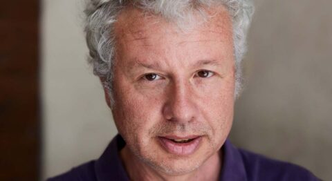 Jacques Osinski poursuit son exploration de Beckett avec une revisite d’« En attendant Godot ». - Critique sortie Avignon / 2025 Avignon Avignon Off. Théâtre des Halles