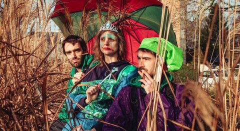 « Au jardin » au Théâtre des Doms invite trois formes courtes pour rire et penser à l’air libre. - Critique sortie Avignon / 2025 Avignon Avignon Off. Théâtre des Doms