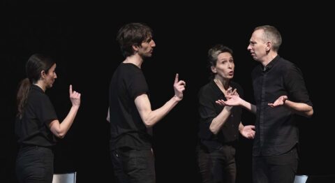 « Je badine avec l’amour » : une parodie des romances hétéro de notre jeunesse - Critique sortie Avignon / 2025 Avignon Avignon Off. Les Hivernales CDCN