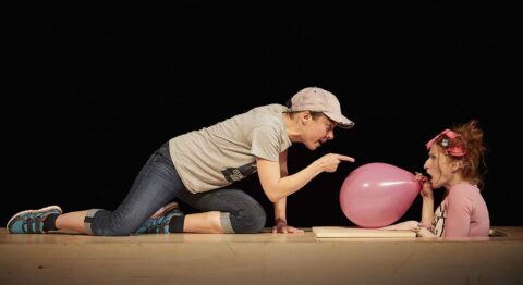 David Lescot complète sa saga pré-ado hilarante avec « Je suis trop vert ». - Critique sortie Avignon / 2025 Avignon Avignon Off. La Manufacture