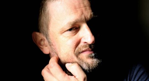 Roland Vouilloz joue un homme seul, impudique et intense, dans  « Le Bizarre » de Fabrice Melquiot mis en scène par Jean-Yves Ruf. - Critique sortie Avignon / 2025 Avignon Avignon Off. Présence Pasteur