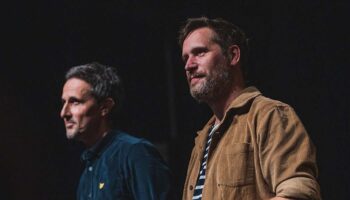 Arnaud Hoedt et Jérôme Piron se demandent pourquoi l’école ne fonctionne pas dans « Kévin ». - Critique sortie Avignon / 2025 Avignon Avignon Off. Théâtre des Halles