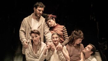 Alain Batis et Léonore Confino reprennent « L’Enfant de Verre », partition saisissante autour des violences intra-familiales. - Critique sortie Avignon / 2025 Avignon Avignon Off. Présence Pasteur