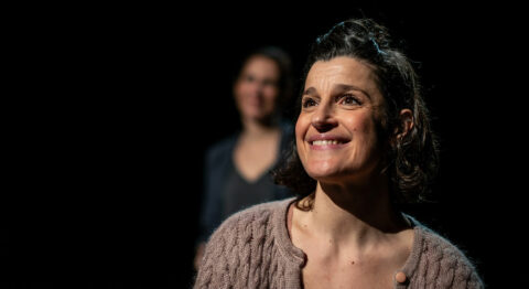 « Le chœur des femmes », de la compagnie Actes Uniques, donne voix aux patientes victimes de violences médicales. - Critique sortie Avignon / 2025 Avignon Avignon Off. Théâtre Artéphile