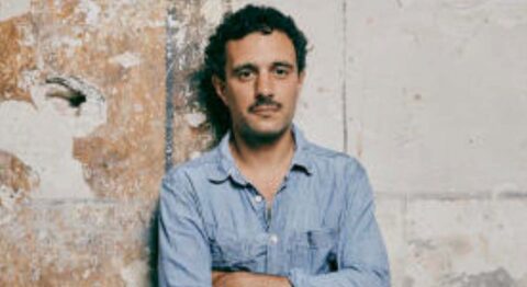 Samuel Achache s’offre un tour à l’opéra avec « Les Incrédules » une tension entre théâtre et musique sur le thème du miracle. - Critique sortie Avignon / 2025 Avignon Festival d’Avignon. Opéra Grand Avignon