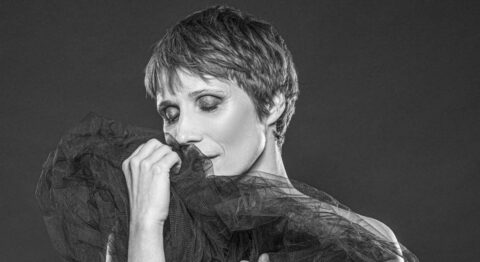 « Love, Linda • La vie de Mrs Cole Porter », de Broadway à Avignon dans les valises d’Isabelle Georges et Tristan Petitgirard. - Critique sortie Avignon / 2025 Avignon Avignon Off. Théâtre du Chêne Noir