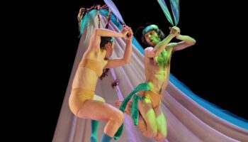 « Mamuka » de Pantxika Telleria fait danser la nature et les insectes pour éveiller les tout-petits. - Critique sortie Avignon / 2025 Avignon Avignon Off. Théâtre Golovine