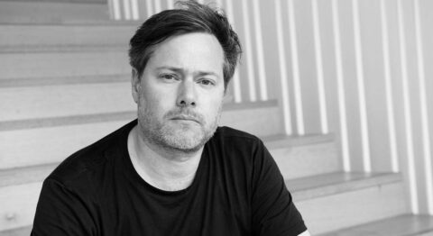 « La Lettre » : Milo Rau tisse un théâtre itinérant entre récits intimes et engagement collectif. - Critique sortie Avignon / 2025 Avignon Festival d’Avignon. Spectacle en itinérance