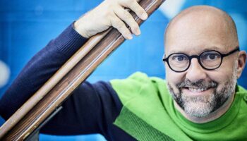 Olivier Letellier et les Tréteaux de France inventent deux formes immersives et itinérantes : « Mauvaise Pichenette ! » et « F.A.I.L. » - Critique sortie Avignon / 2025 Avignon Avignon Off. Théâtre du Train Bleu