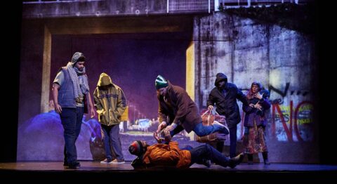 Alexis Michalik s’invite à Avignon avec « Passeport », ode à la fraternité - Critique sortie Avignon / 2025 Avignon Avignon Off. Théâtre du Chêne Noir