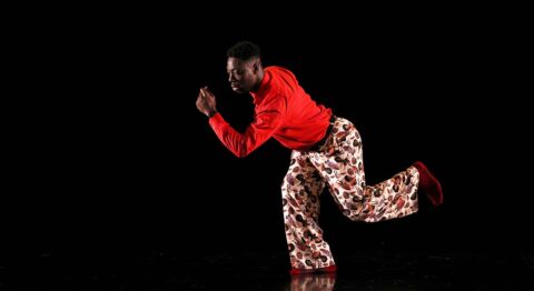 Anne Nguyen et Willy Kazzama, un dialogue entre passé et présent dans « [superstrat[ ». - Critique sortie Avignon / 2025 Avignon Avignon Off. La Belle Scène Saint-Denis