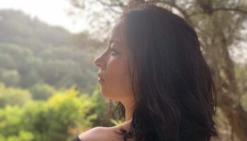 « They always come back » de Bouchra Ouizguen ou la scène comme lieu d’hospitalité - Critique sortie Avignon / 2025 Avignon
