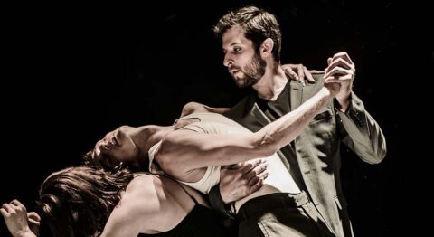 Ariane Liautaud déploie un tango contemporain audacieux avec « Tres son Multitud ». - Critique sortie Avignon / 2025 Avignon Avignon Off. Théâtre Golovine