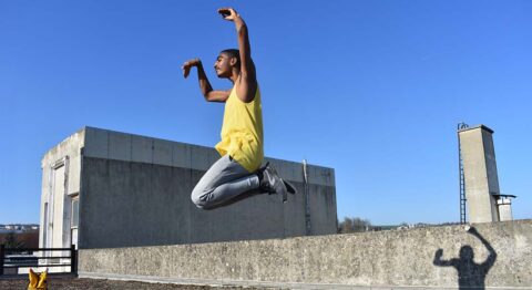 Mickaël Phelippeau et la danse du réel : portrait intime de Jean-Romuald. - Critique sortie Avignon / 2025 Avignon Avignon Off. La Belle Scène Saint-Denis