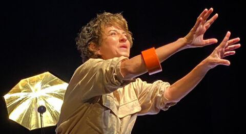 Le fantasque « Petit traité de toutes vérités sur l&rsquo;existence » est finement porté à la scène par Camille Kolski et Olivier Barrère - Critique sortie Avignon / 2025 Avignon Avignon off. Théâtre Transversal