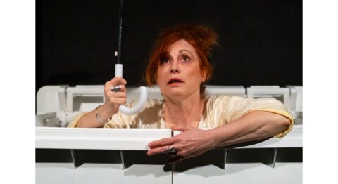 Sarah Pèpe présente l’excellent « Croî(t)re ? », un éloge à la désobéissance civile et à la liberté du langage - Critique sortie Avignon / 2025 Avignon Théâtre des Lila's